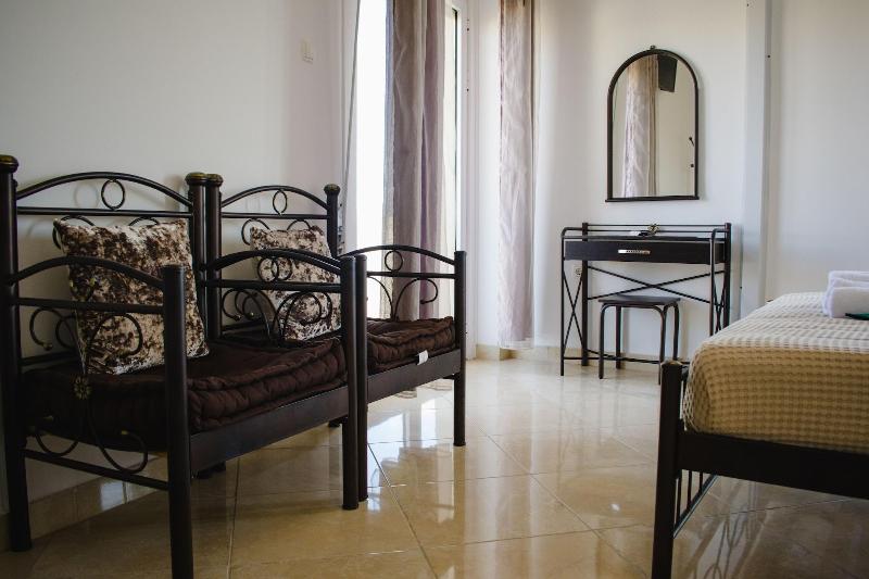 فندق Nikolakakis Rooms Lavrio