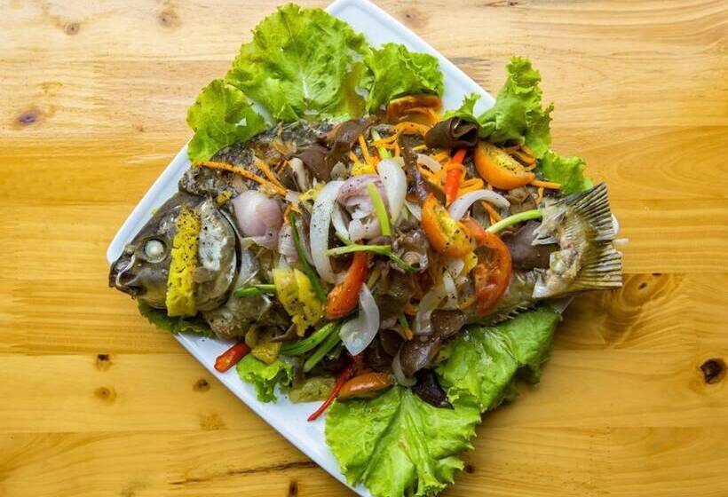 هتل Phong Nha Riverlife Homestay Hostel