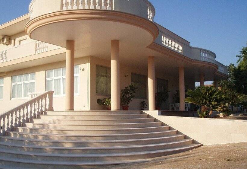 فندق Punto Verde