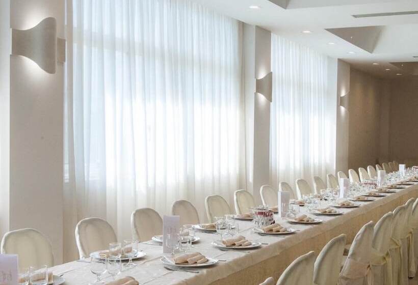 فندق Punto Verde