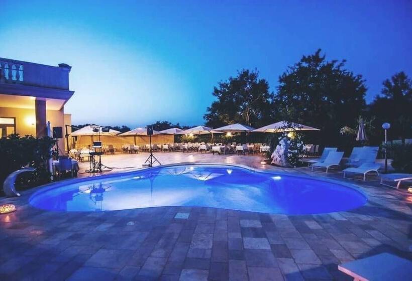 فندق Punto Verde