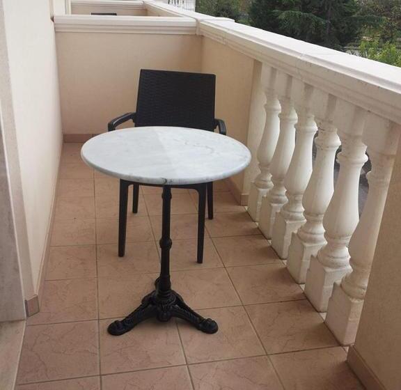 فندق Punto Verde