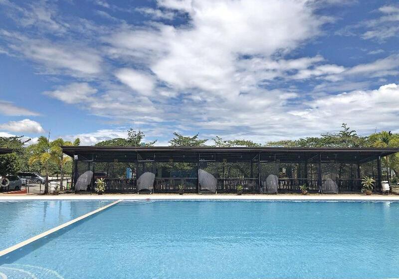 هتل Sea Garden Resort Iloilo