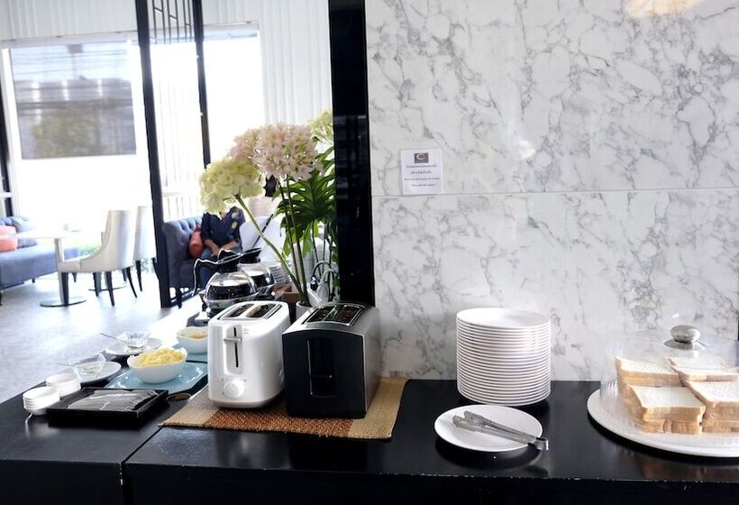 The Cheewin Hotel And Convention