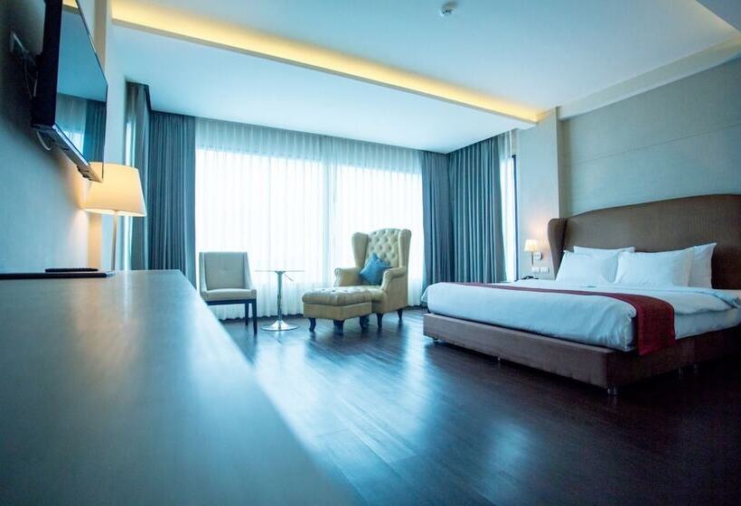 The Cheewin Hotel And Convention