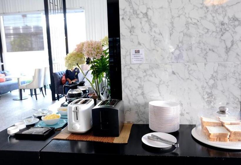 The Cheewin Hotel And Convention