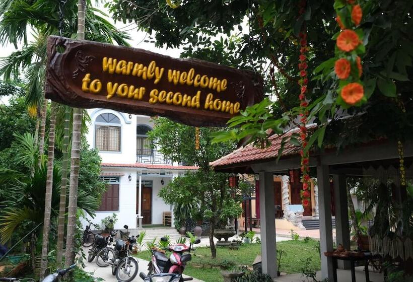 هتل Tropical Valley Homestay Villas