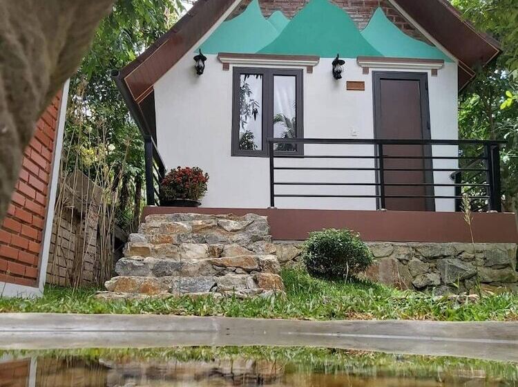 هتل Tropical Valley Homestay Villas