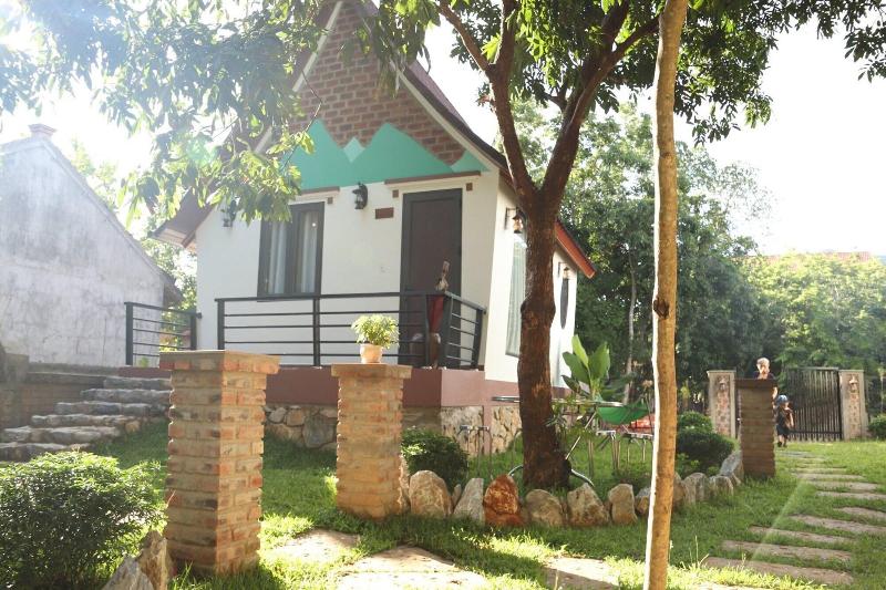 هتل Tropical Valley Homestay Villas