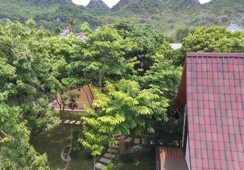 هتل Tropical Valley Homestay Villas