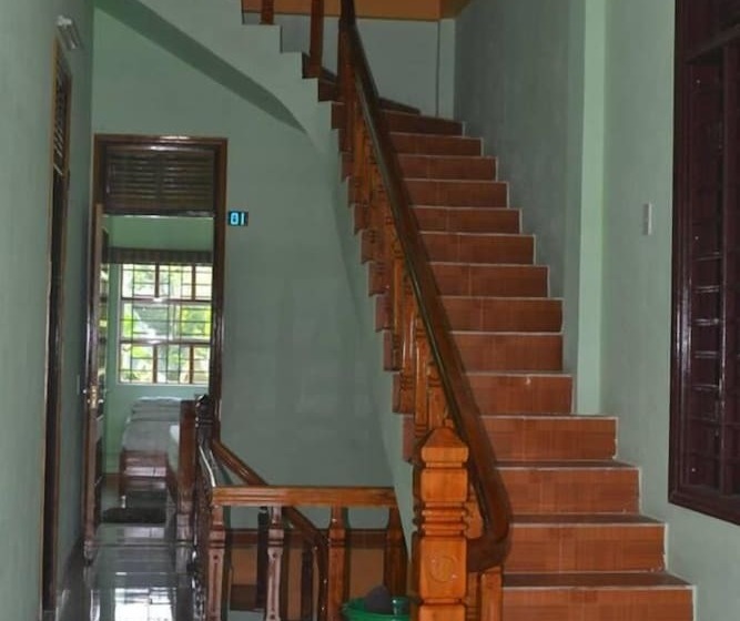 هتل Village House