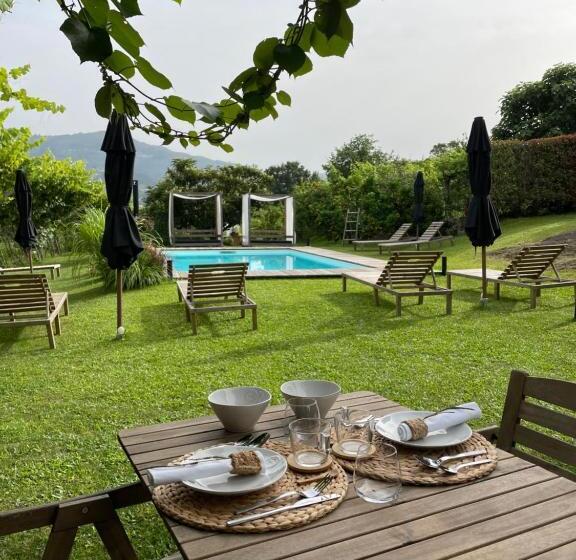 ベッドアンドブレックファースト Villa D’aurora Country Suites