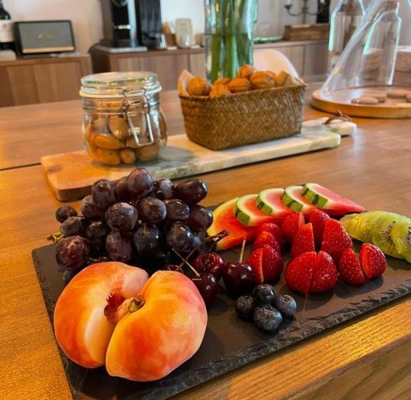 ベッドアンドブレックファースト Villa D’aurora Country Suites