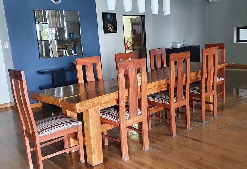 مبيت وإفطار Zambezi Riverside Accommodation