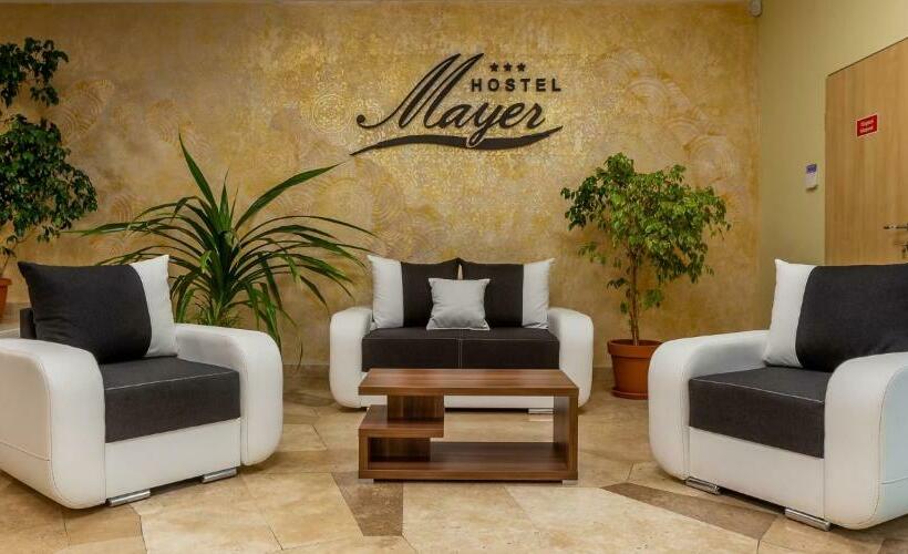 Hostel Mayer Superior Veszprem