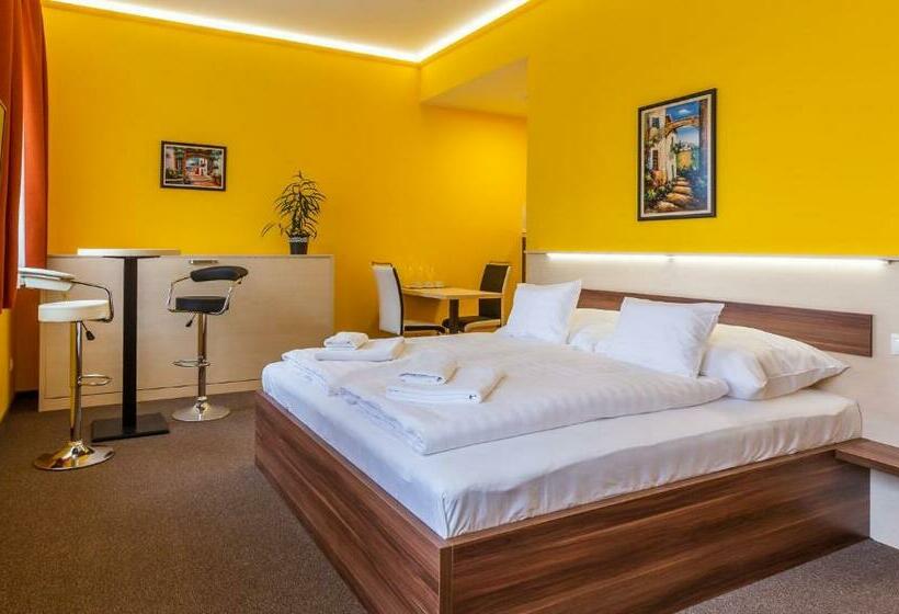 Hostel Mayer Superior Veszprem