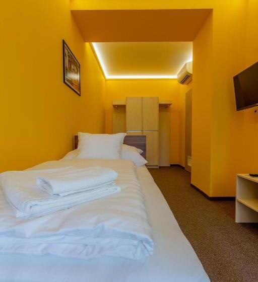 Hostel Mayer Superior Veszprem