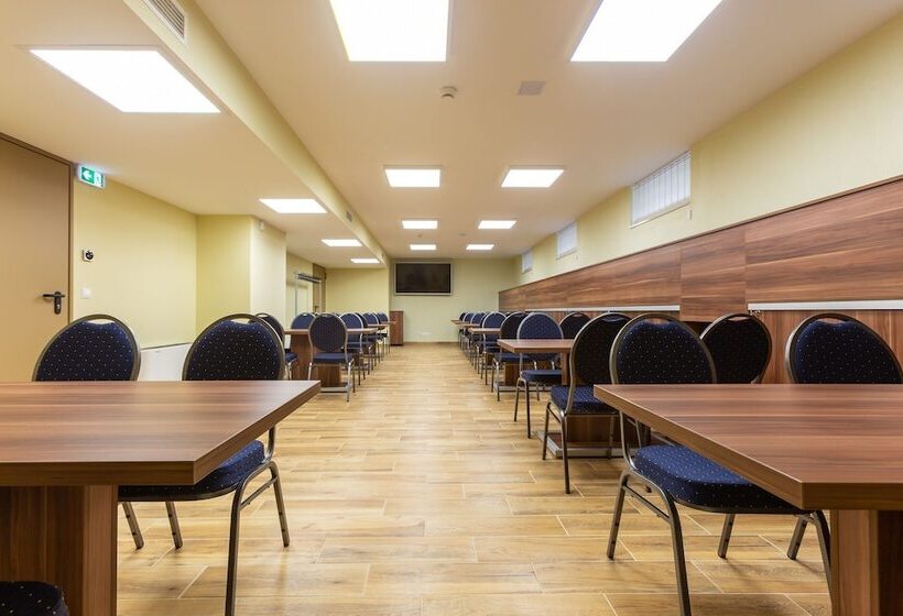 Hostel Mayer Superior Veszprem