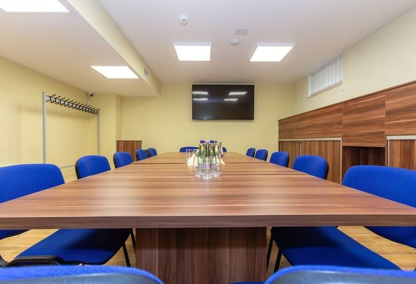 Hostel Mayer Superior Veszprem