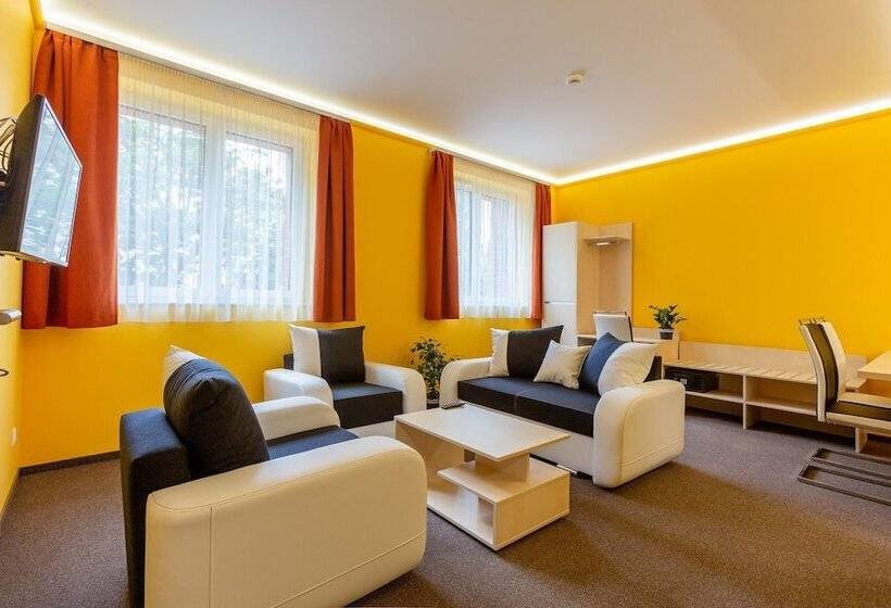 Hostel Mayer Superior Veszprem