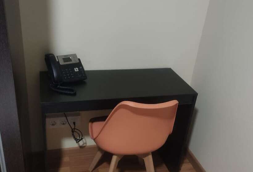 هتل Borox Las Olivas