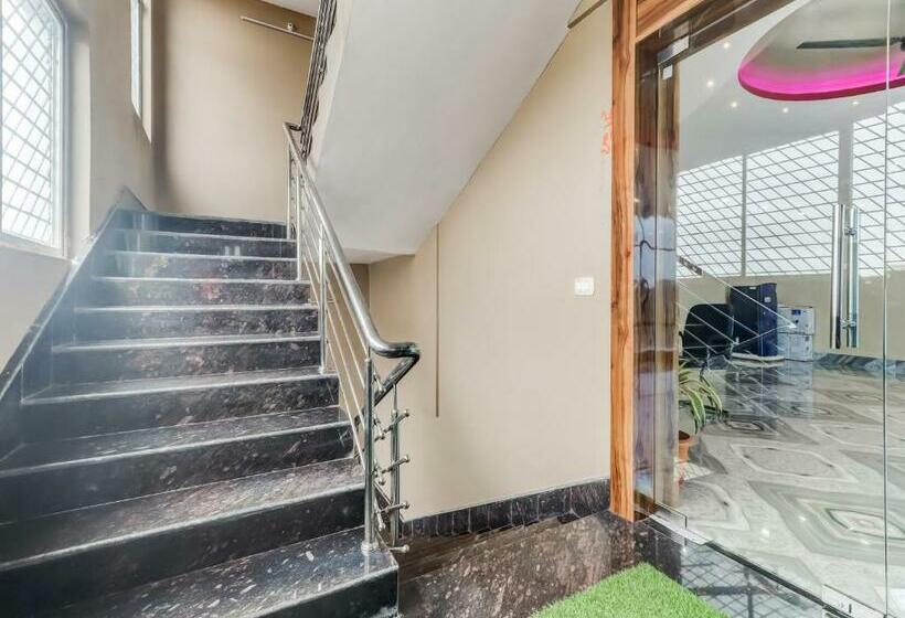 호텔 Collection O 82903 Mayur And Banquet