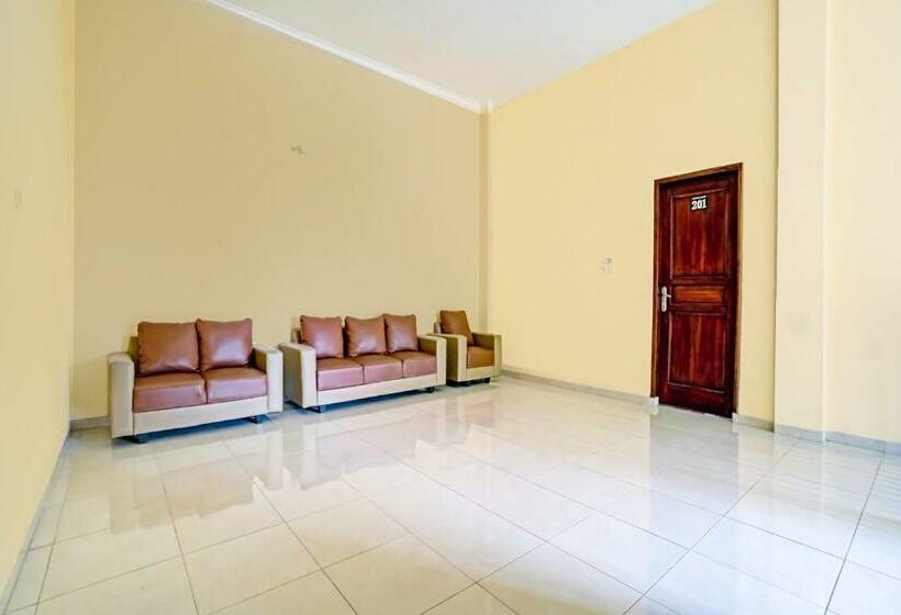 호텔 Capital O 90693 Orchid