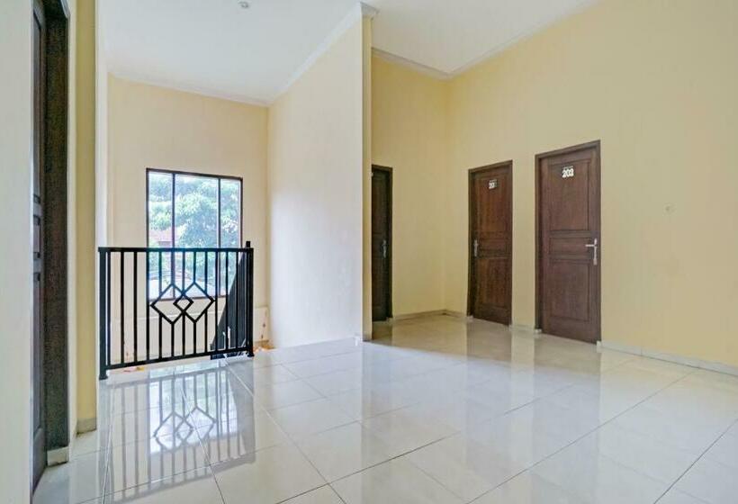 호텔 Capital O 90693 Orchid