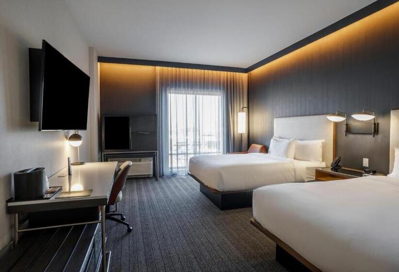 فندق Courtyard By Marriott Indianapolis Fishers