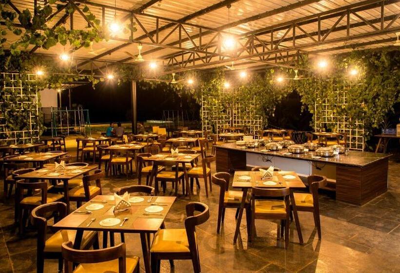 酒店 Dandeli Tiger Cottages