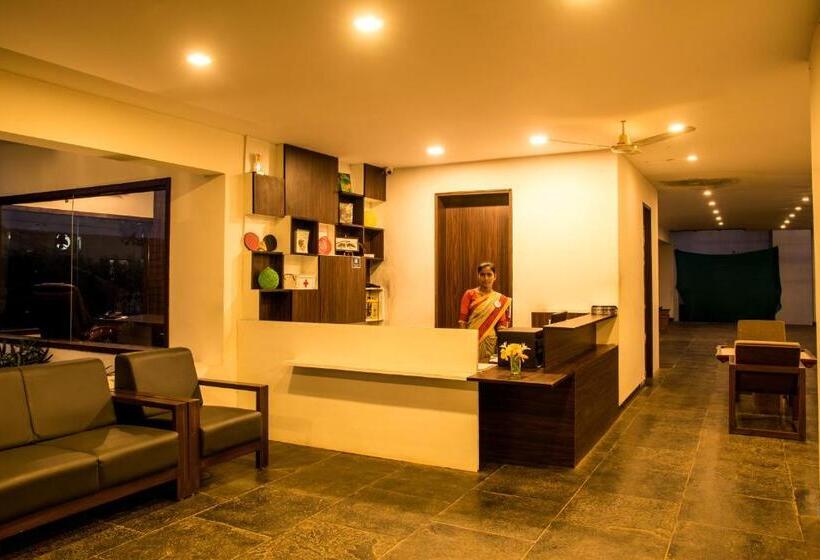 בית מלון כפרי Dandeli Tiger Cottages