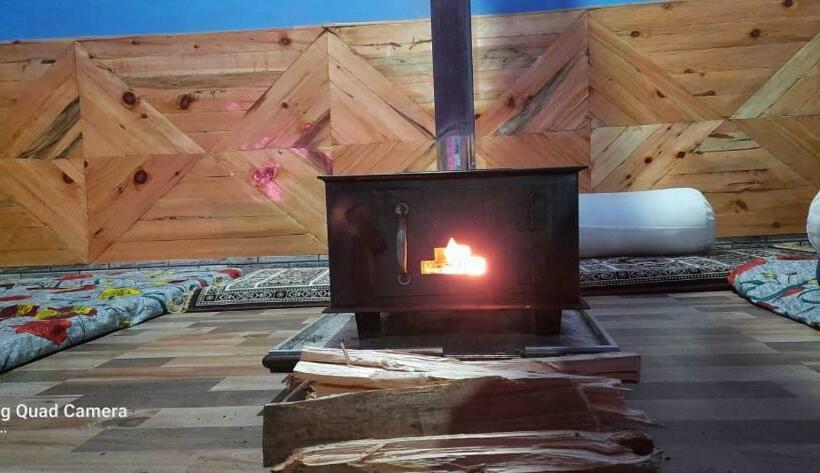 Отель Café Kush