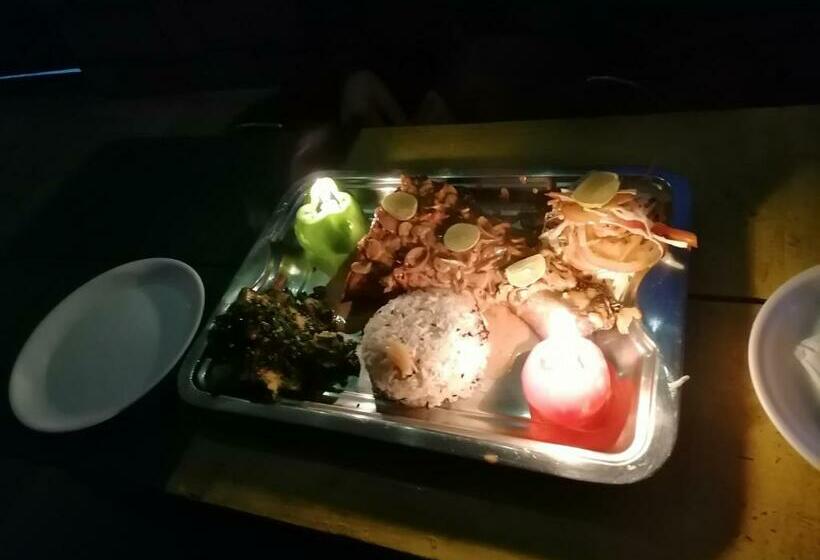 Отель Café Kush