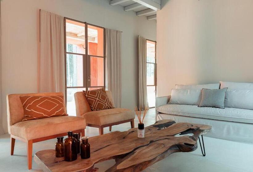 هتل Luz Culinary Wine Lodge