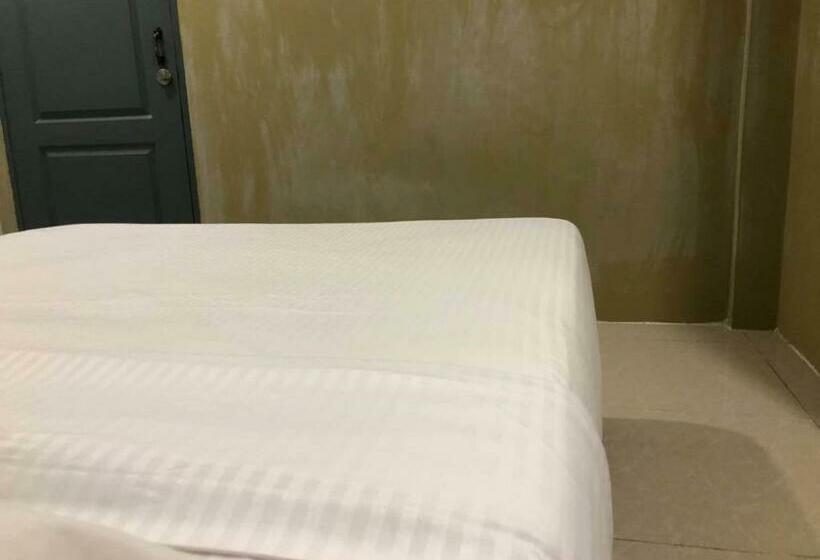 فندق Oyo 90342 Sena Home Homestay #828