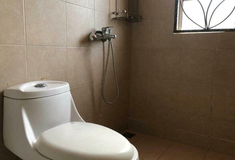 酒店 Oyo 90342 Sena Home Homestay #828