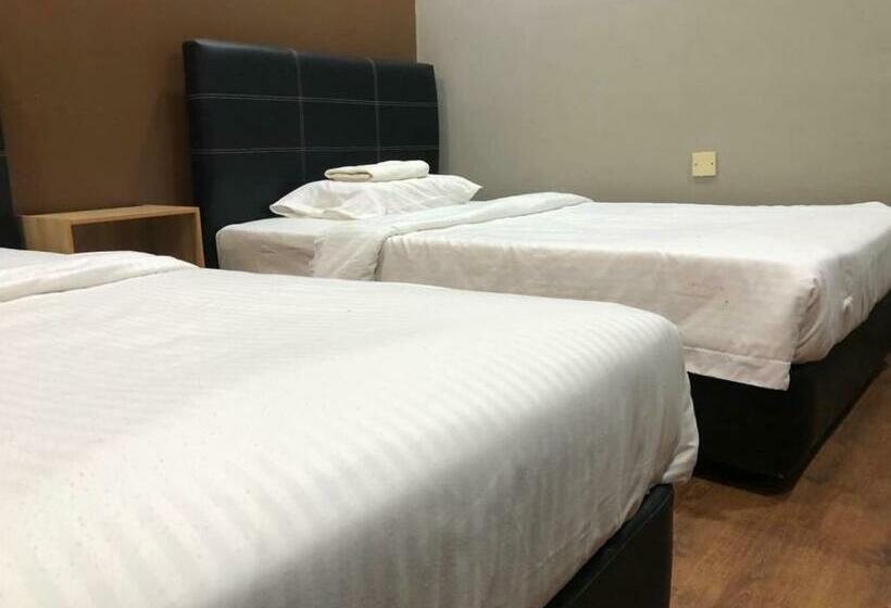 酒店 Oyo 90342 Sena Home Homestay #828