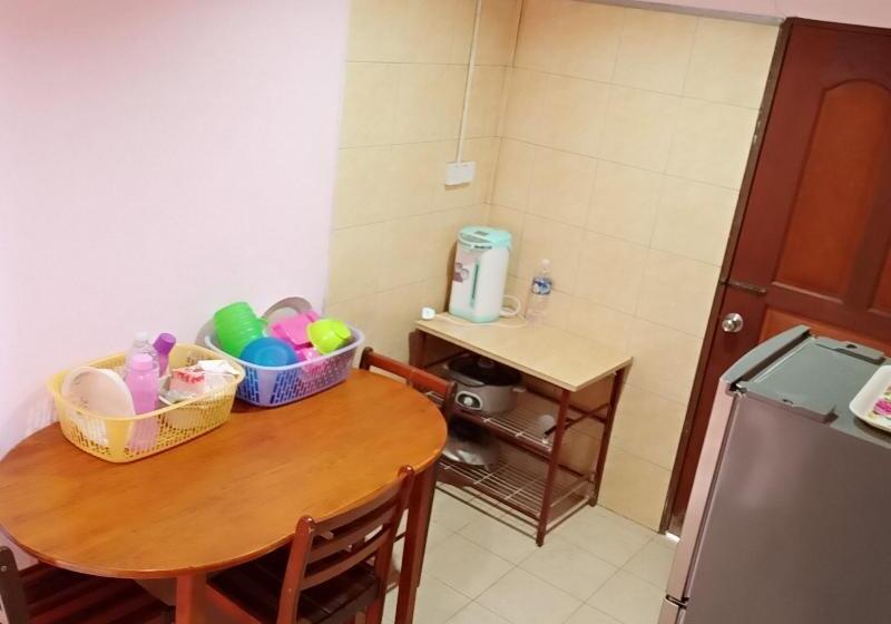 فندق Oyo 90349 Anique Hoemstay