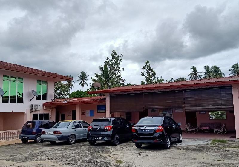 فندق Oyo 90349 Anique Hoemstay