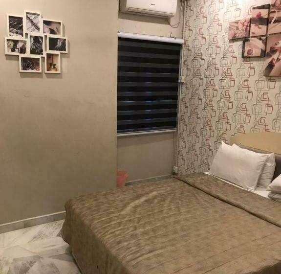 בית מלון כפרי Oyo 90360 Homestay Bandar Putra 3