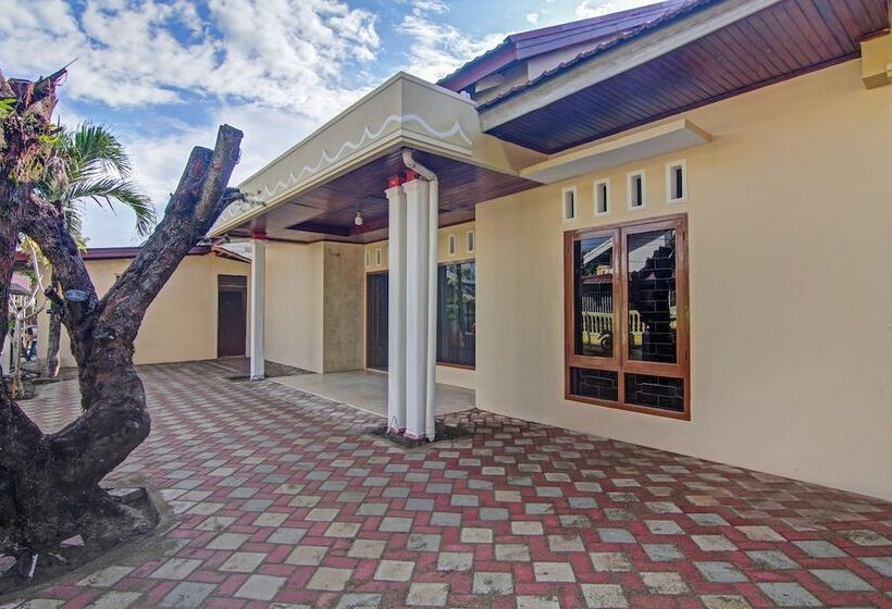 호텔 Capital O 90643 Suri Guest House Syariah