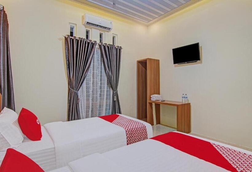 호텔 Capital O 90643 Suri Guest House Syariah