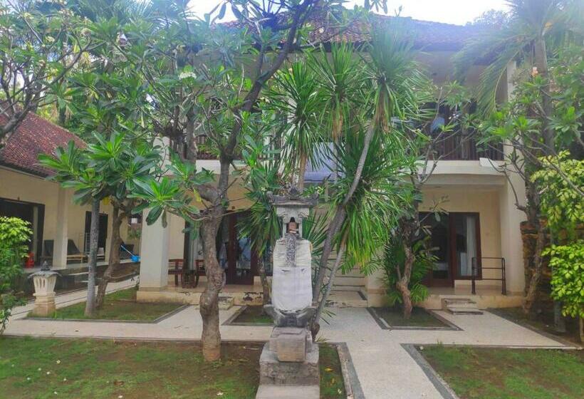 호텔 Oyo 90673 Rising Star Beach Resort