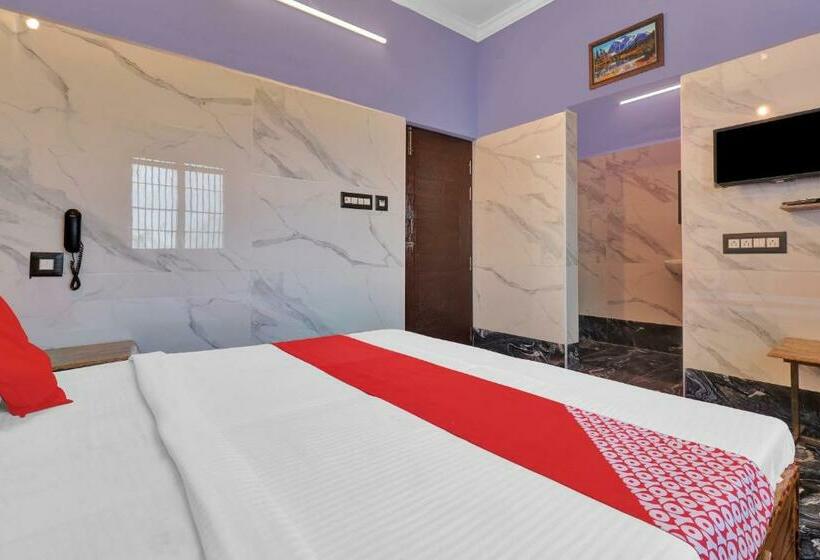 فندق Oyo Flagship 83041 Green Park Residency