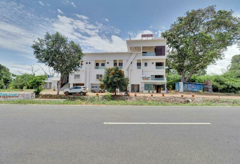 فندق Oyo Flagship 83041 Green Park Residency