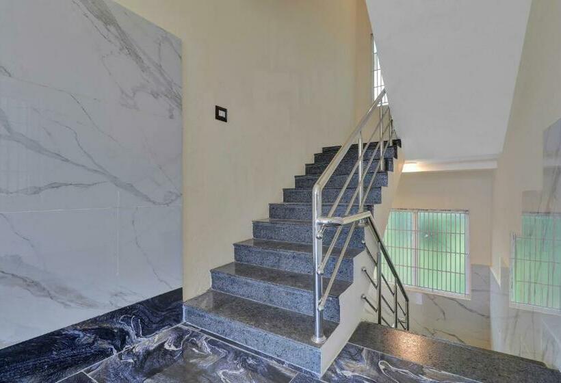 فندق Oyo Flagship 83041 Green Park Residency