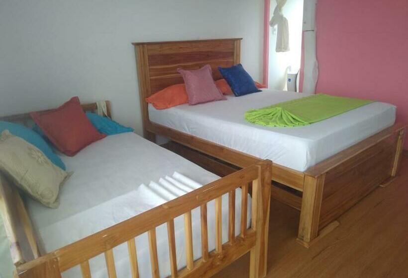 בית מלון כפרי Posada Donde Uriel Playa Tranquila