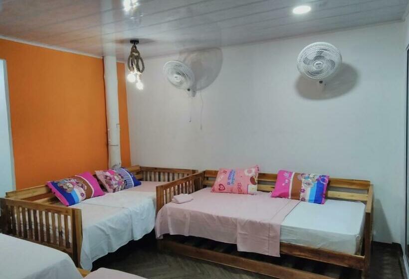 בית מלון כפרי Posada Donde Uriel Playa Tranquila