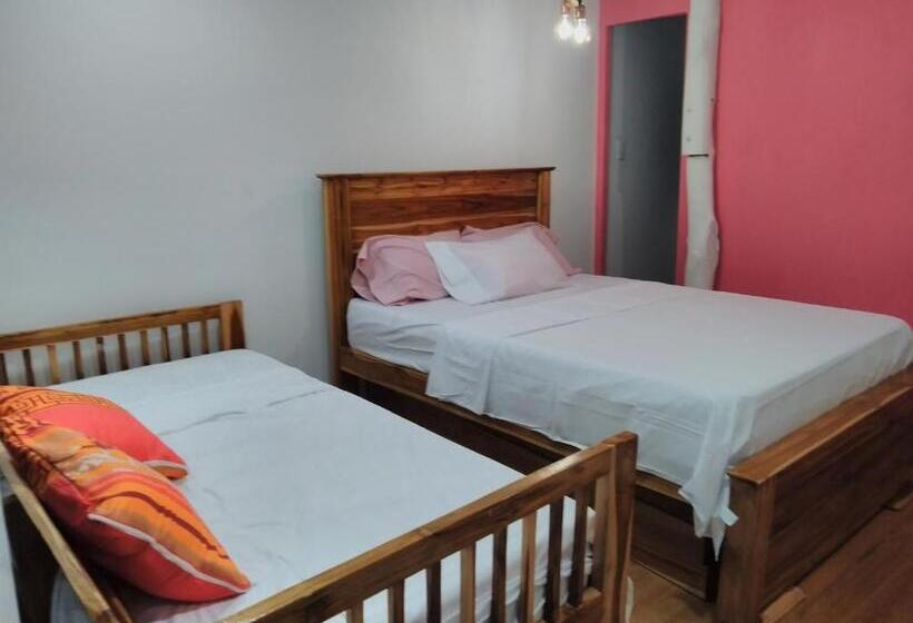 בית מלון כפרי Posada Donde Uriel Playa Tranquila