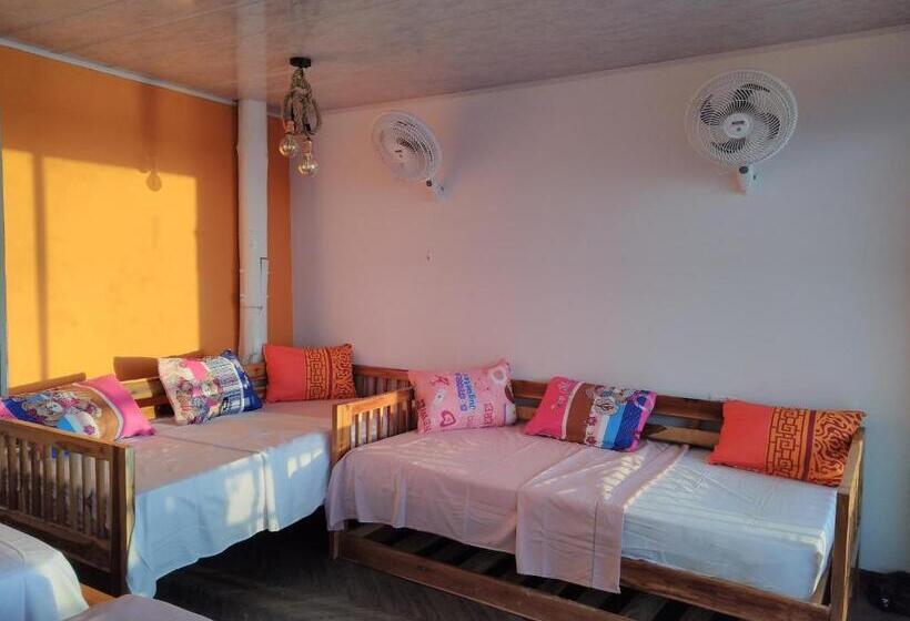 בית מלון כפרי Posada Donde Uriel Playa Tranquila